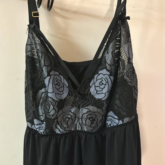 Blue and black lacy camisole short set. - Picture 2 of 6